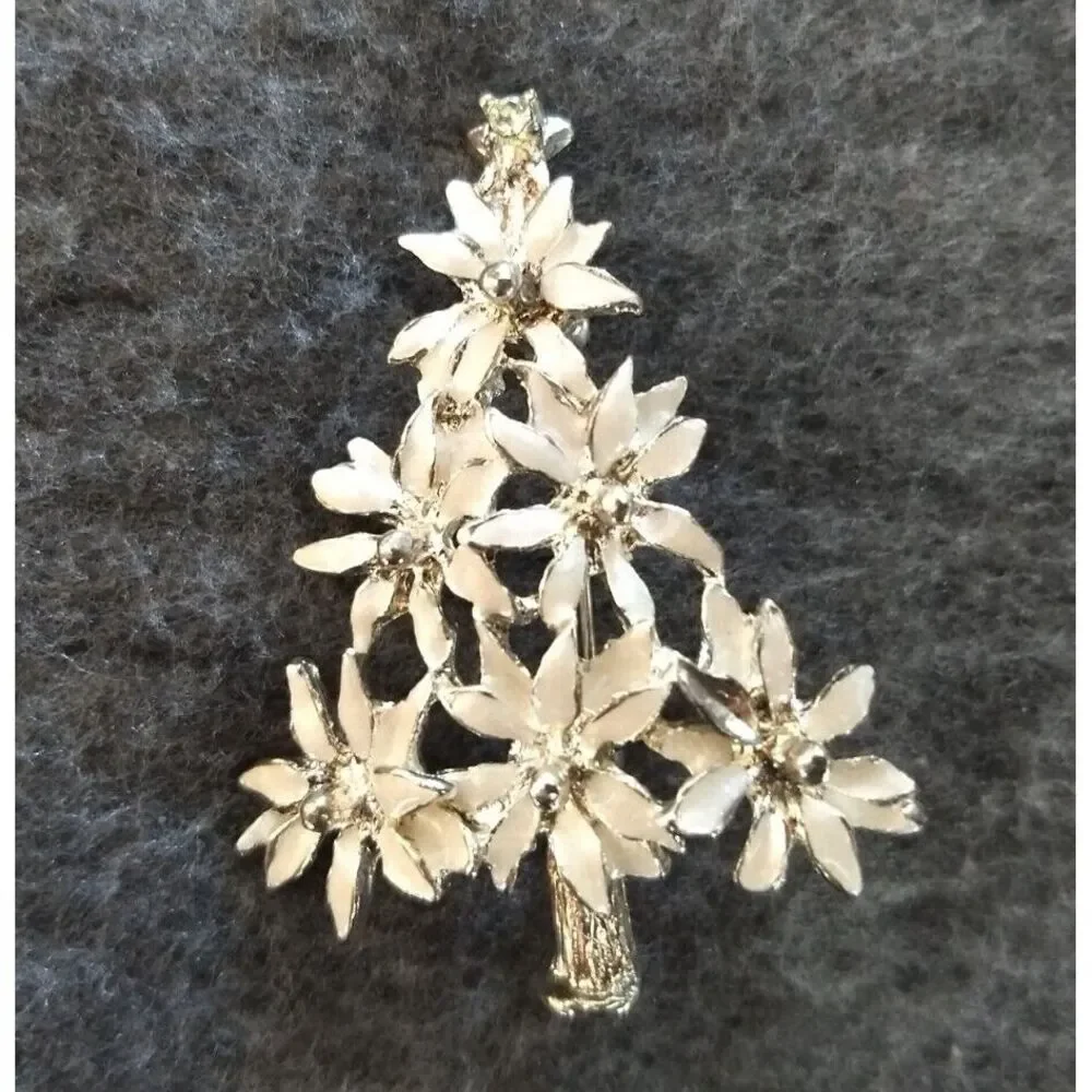 LIA Lianna White Enamel Poinsettia Christmas Tree Brooch Rhinestone Star Box VTG